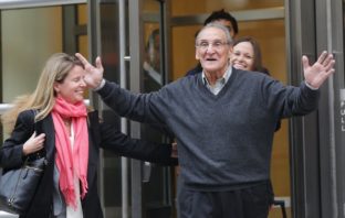 Bonnano Crime family Capo Vincent Asaro released from prison Vincent Asaro leaving Brooklyn Federal Court after he was found not guilty. November, 2015