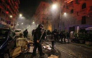 Mafia starts anti-lockdown protest and accelerates violence in Italy
